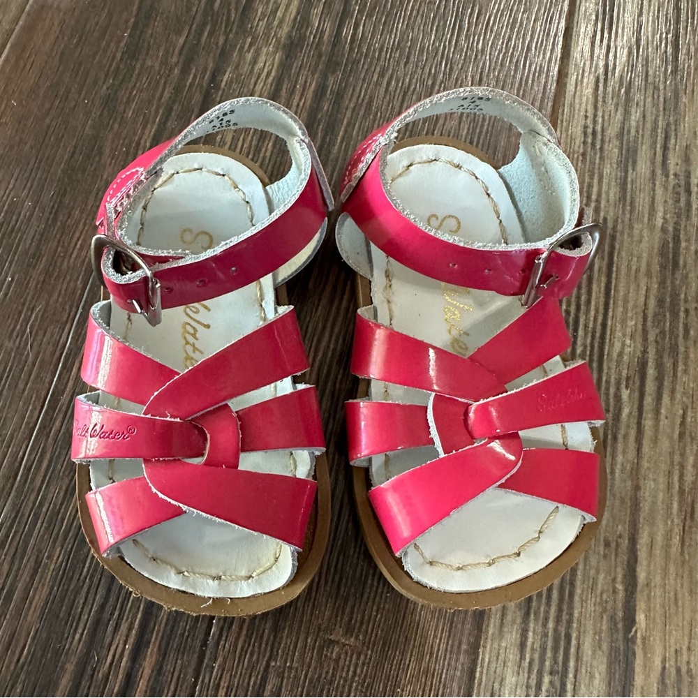 Salt Water sandals hot pink magenta glossy leather toddler girl size 4 shoes